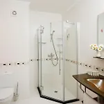 Calypso Hotell 3*
